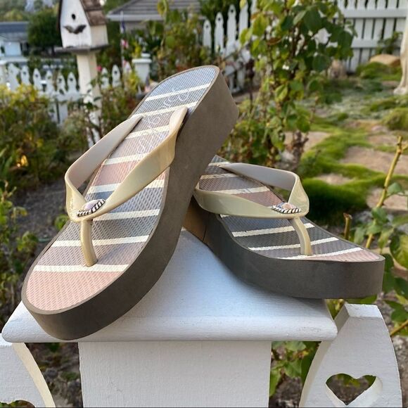 🩴BRIGHTON PLATFORM FLIP FLOP Shoes Sz 7 in peach/grey/cream.  Excellent Conditi - Picture 2 of 9